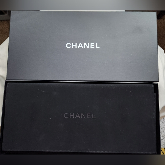 Chanel Pearl Lambskin Chain  Camellia CC Multi Strand Necklace - Picture 11 of 12